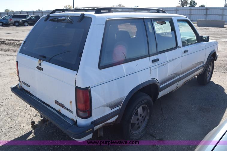 image for item K4831 1993 GMC Jimmy SLE SUV
