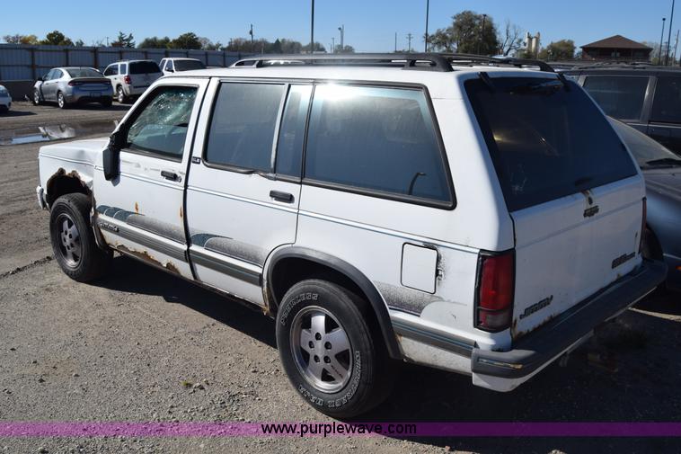image for item K4831 1993 GMC Jimmy SLE SUV