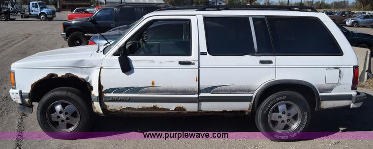 image for item K4831 1993 GMC Jimmy SLE SUV