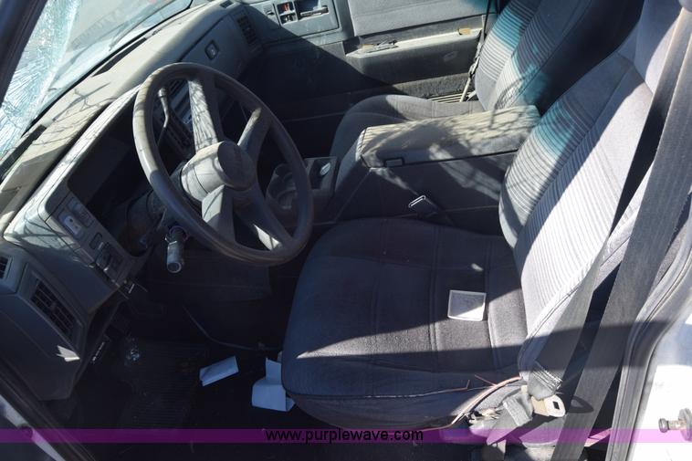 image for item K4831 1993 GMC Jimmy SLE SUV