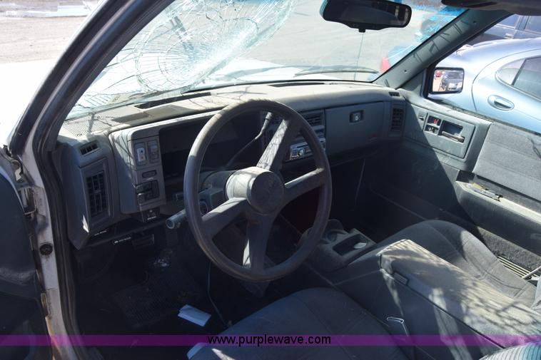 image for item K4831 1993 GMC Jimmy SLE SUV