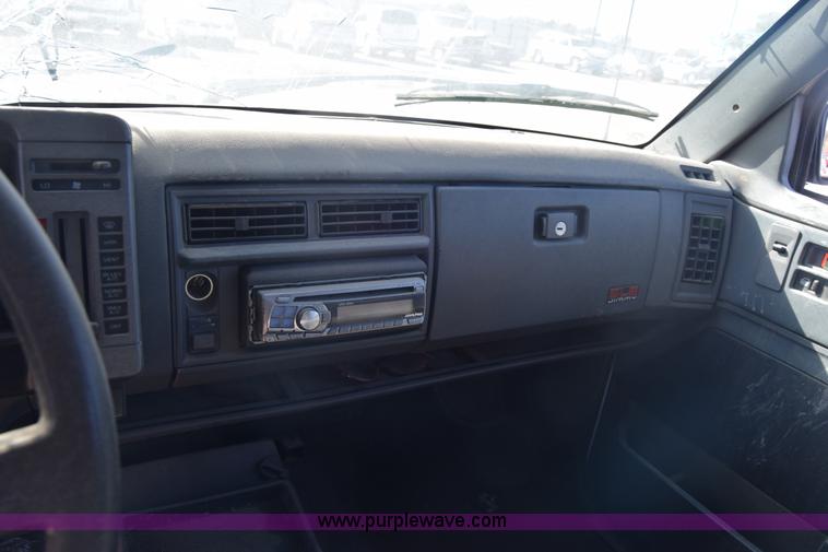 image for item K4831 1993 GMC Jimmy SLE SUV