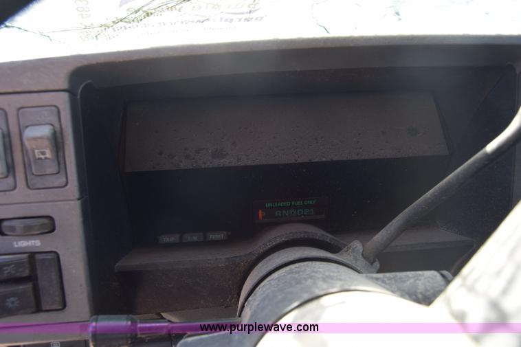 image for item K4831 1993 GMC Jimmy SLE SUV