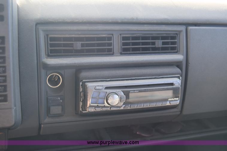 image for item K4831 1993 GMC Jimmy SLE SUV