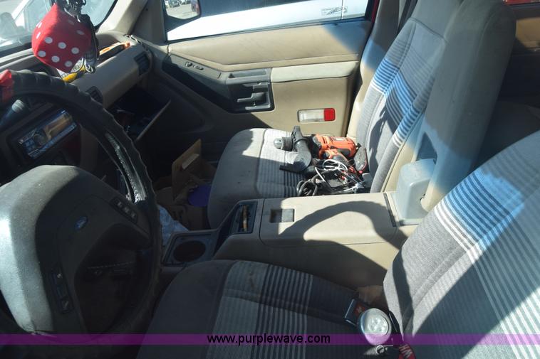 image for item K4833 1991 Ford Explorer SUV