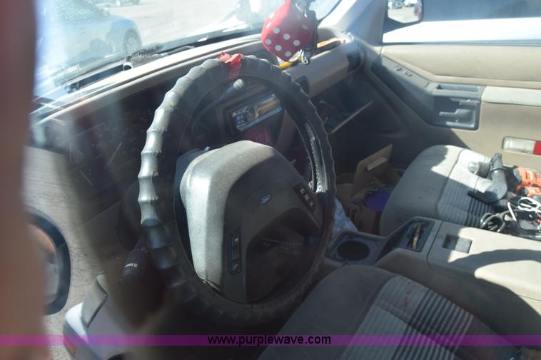image for item K4833 1991 Ford Explorer SUV