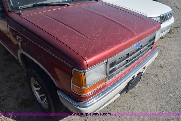 image for item K4833 1991 Ford Explorer SUV