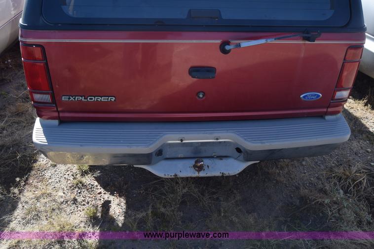 image for item K4833 1991 Ford Explorer SUV