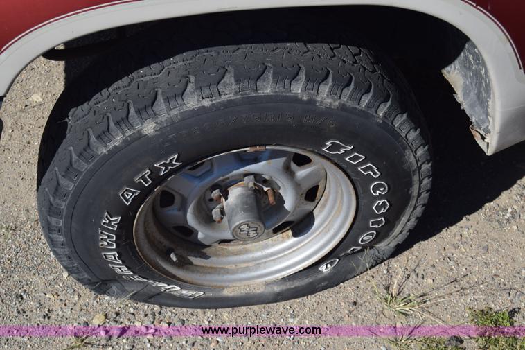 image for item K4833 1991 Ford Explorer SUV