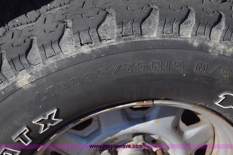 image for item K4833 1991 Ford Explorer SUV