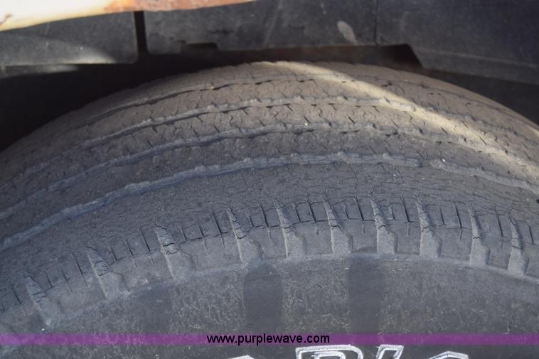 image for item K4833 1991 Ford Explorer SUV