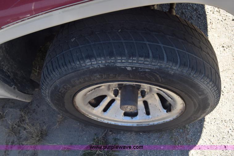 image for item K4833 1991 Ford Explorer SUV