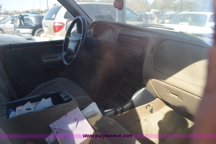 image for item K4834 2000 Ford Explorer SUV