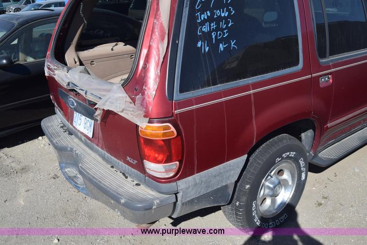 image for item K4834 2000 Ford Explorer SUV