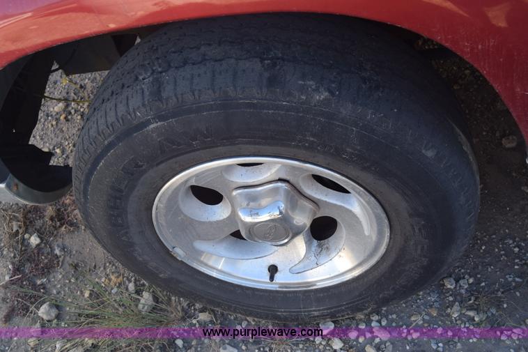 image for item K4834 2000 Ford Explorer SUV