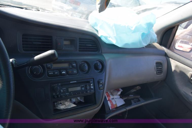 image for item K4835 2001 Honda Odyssey EX van