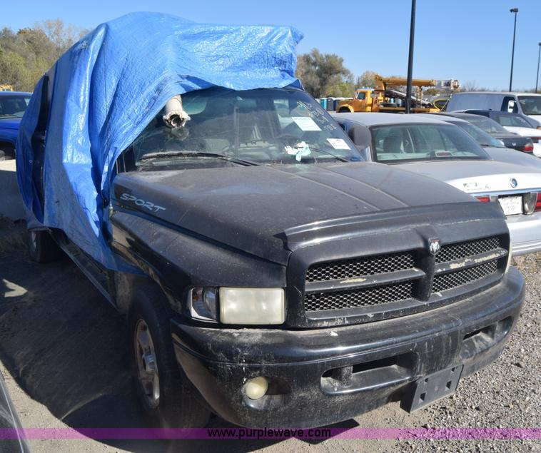 image for item K4838 2001 Dodge Ram 1500 Quad Cab pickup truck