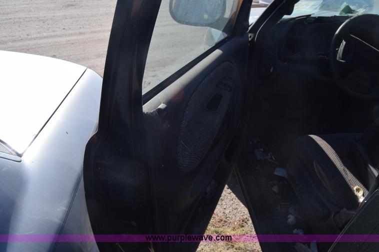 image for item K4838 2001 Dodge Ram 1500 Quad Cab pickup truck