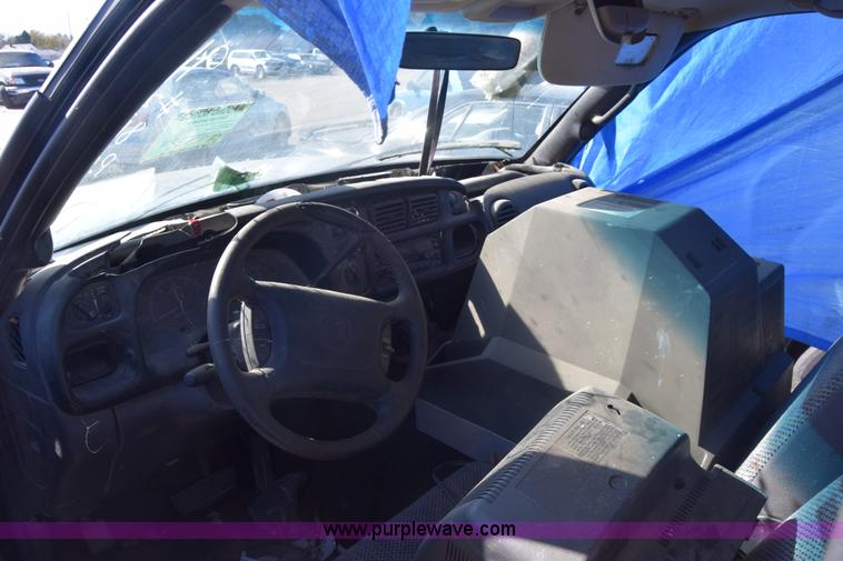 image for item K4838 2001 Dodge Ram 1500 Quad Cab pickup truck