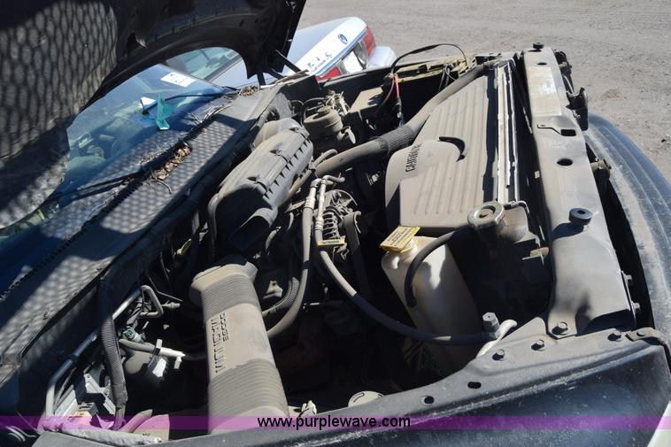 image for item K4838 2001 Dodge Ram 1500 Quad Cab pickup truck