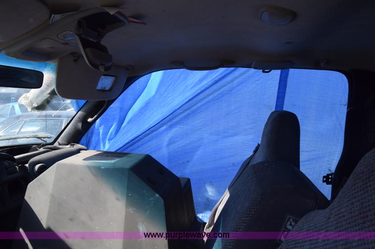 image for item K4838 2001 Dodge Ram 1500 Quad Cab pickup truck