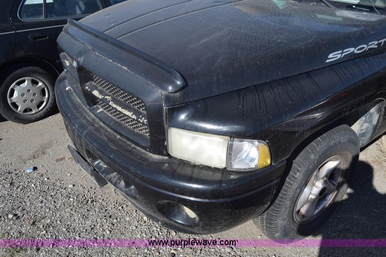 image for item K4838 2001 Dodge Ram 1500 Quad Cab pickup truck