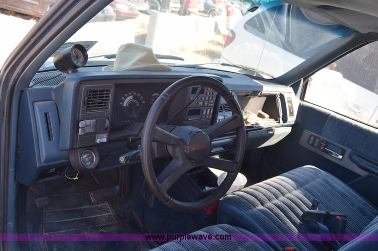 image for item K4840 1991 Chevrolet 1500 pickup truck