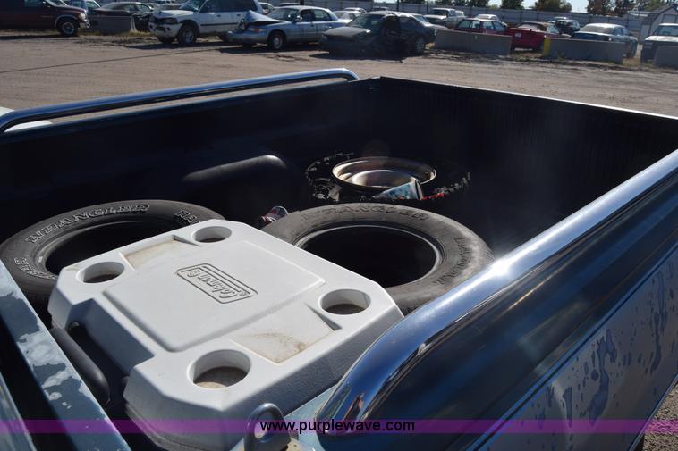 image for item K4840 1991 Chevrolet 1500 pickup truck