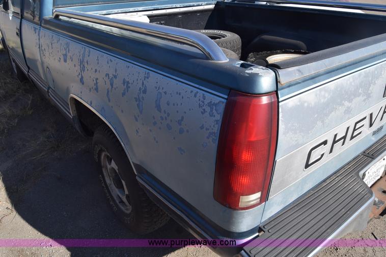 image for item K4840 1991 Chevrolet 1500 pickup truck