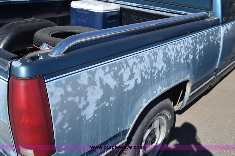 image for item K4840 1991 Chevrolet 1500 pickup truck