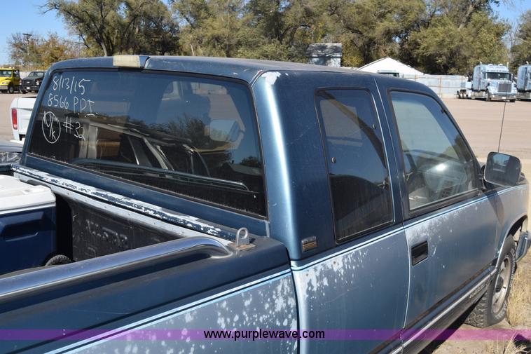 image for item K4840 1991 Chevrolet 1500 pickup truck