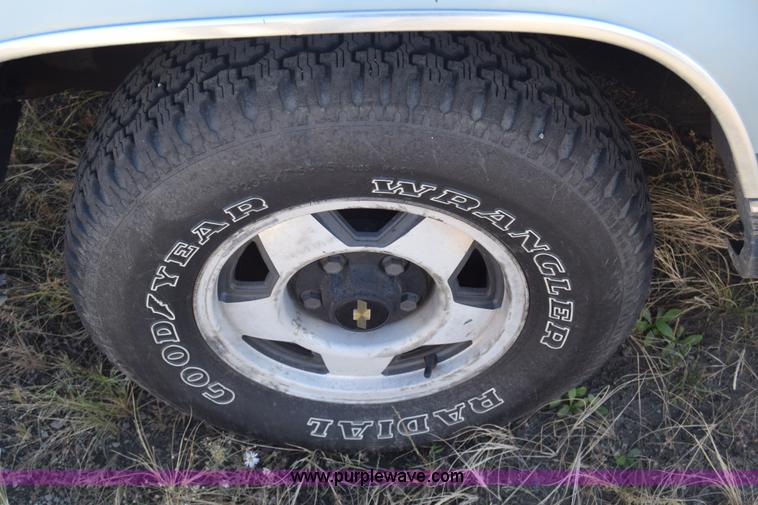 image for item K4840 1991 Chevrolet 1500 pickup truck