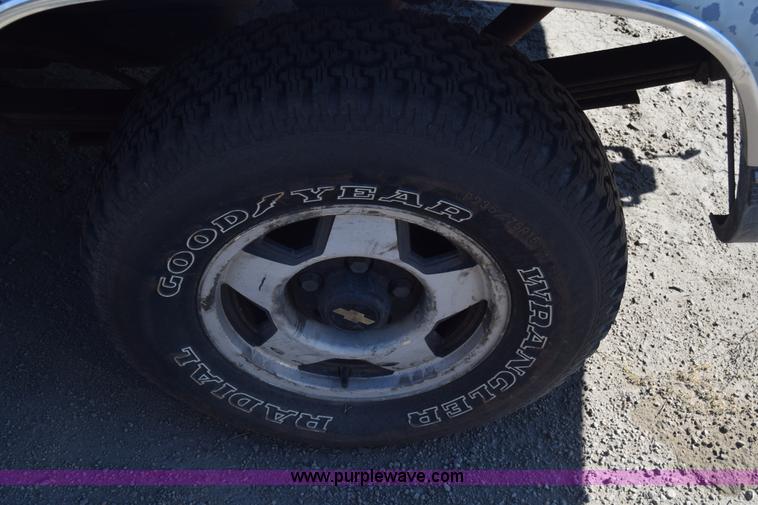 image for item K4840 1991 Chevrolet 1500 pickup truck