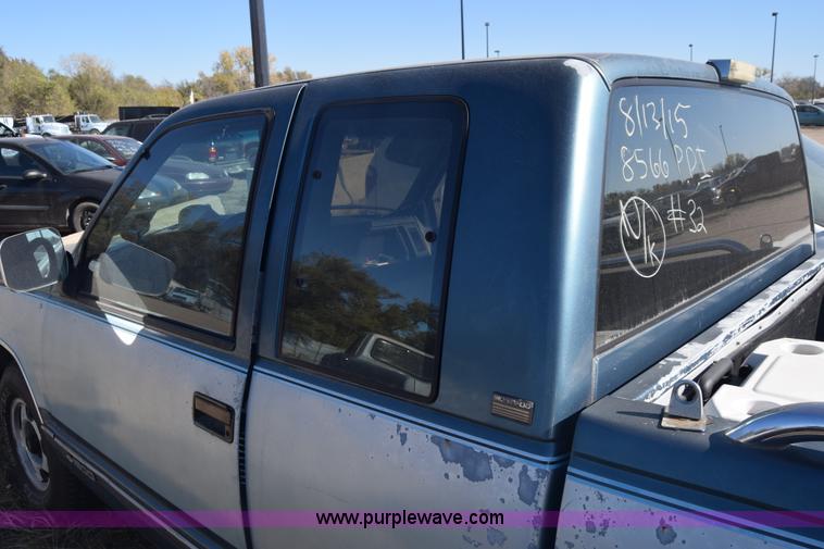 image for item K4840 1991 Chevrolet 1500 pickup truck