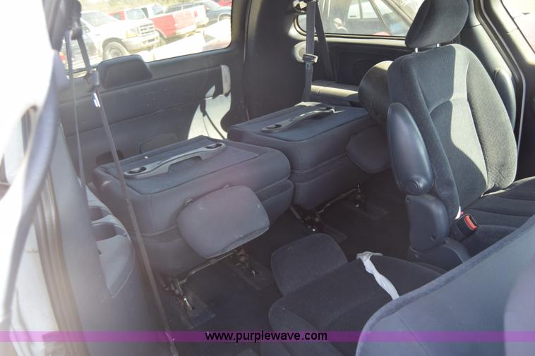 image for item K4841 2001 Dodge Grand Caravan Sport van