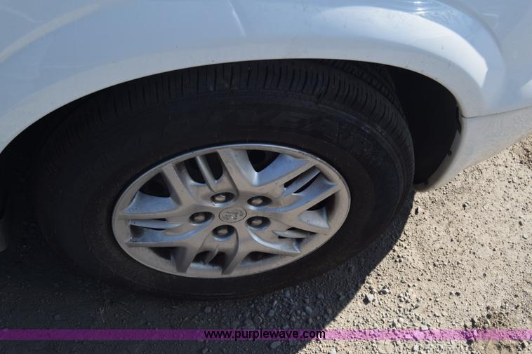 image for item K4841 2001 Dodge Grand Caravan Sport van