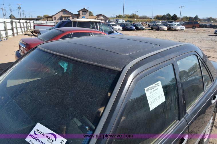 image for item K4843 1989 Mercedes Benz 300E