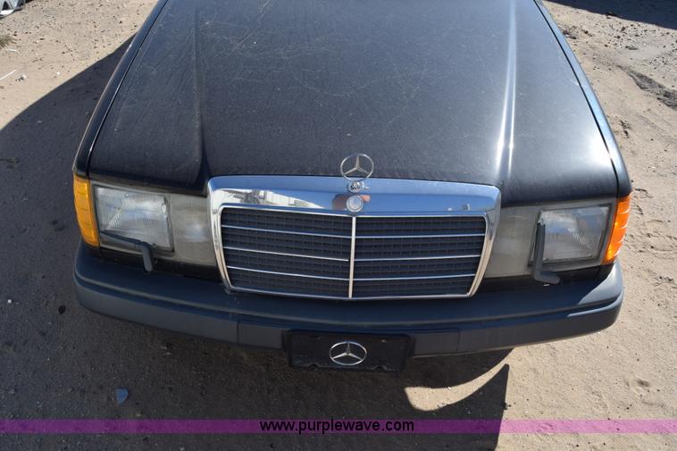 image for item K4843 1989 Mercedes Benz 300E