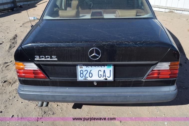 image for item K4843 1989 Mercedes Benz 300E