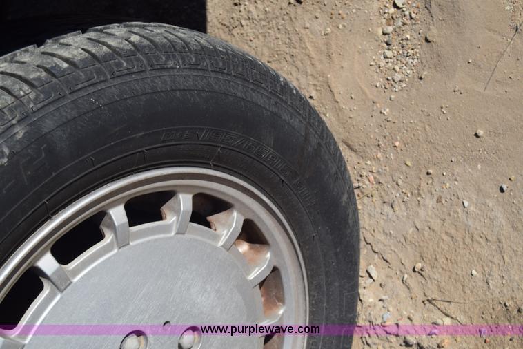 image for item K4843 1989 Mercedes Benz 300E