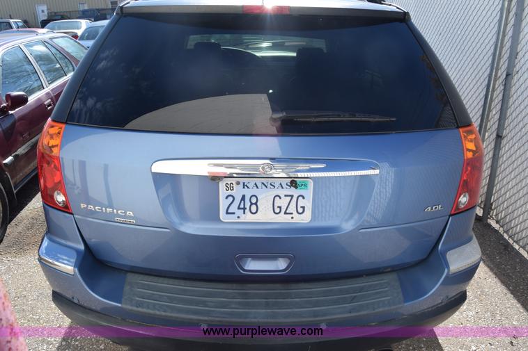 image for item K4910 2007 Chrysler Pacifica Touring SUV
