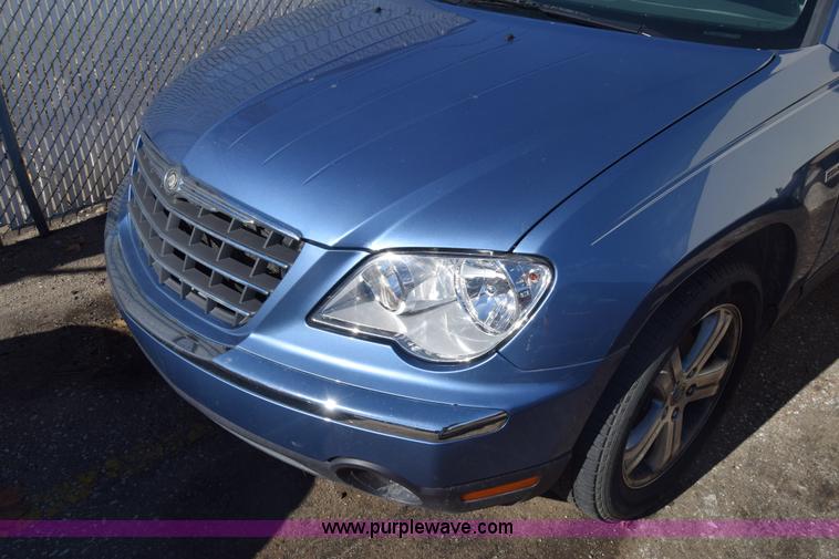 image for item K4910 2007 Chrysler Pacifica Touring SUV