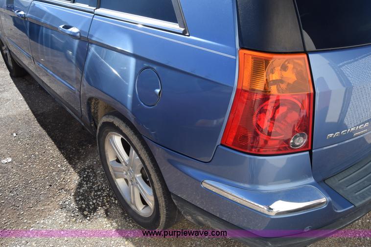 image for item K4910 2007 Chrysler Pacifica Touring SUV