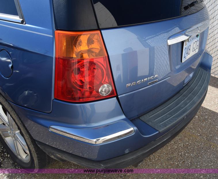 image for item K4910 2007 Chrysler Pacifica Touring SUV