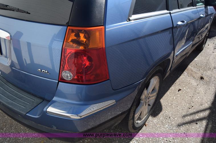 image for item K4910 2007 Chrysler Pacifica Touring SUV