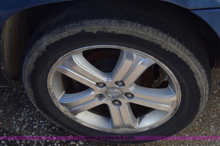 image for item K4910 2007 Chrysler Pacifica Touring SUV