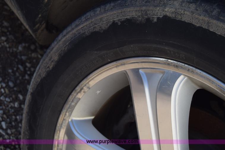 image for item K4910 2007 Chrysler Pacifica Touring SUV