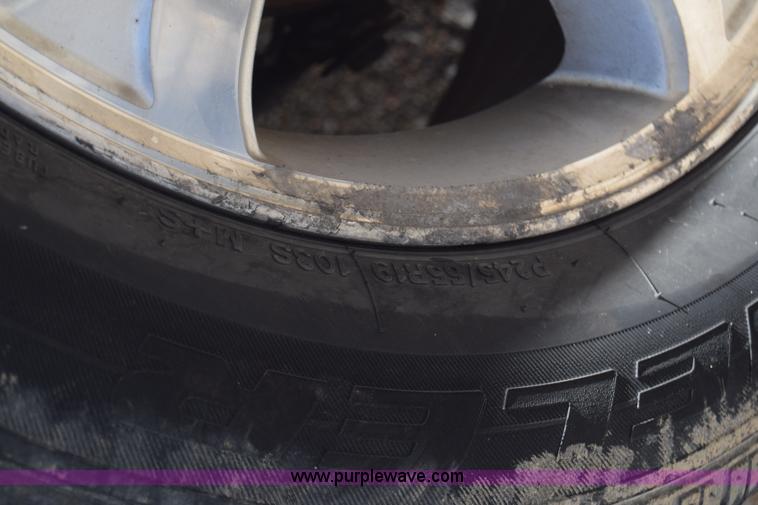 image for item K4910 2007 Chrysler Pacifica Touring SUV