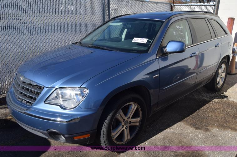 image for item K4910 2007 Chrysler Pacifica Touring SUV