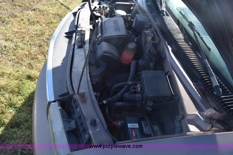 image for item K4912 2001 GMC Safari van